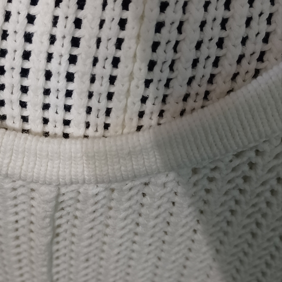 Athleta Crew Neck 3/4 lenght sleeve Sweater Off White Size M - Picture 6 of 9